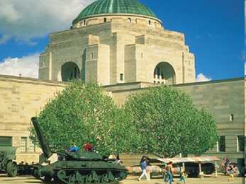 Canberra - PowerPoint presentation #8