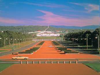 Canberra - PowerPoint presentation #9